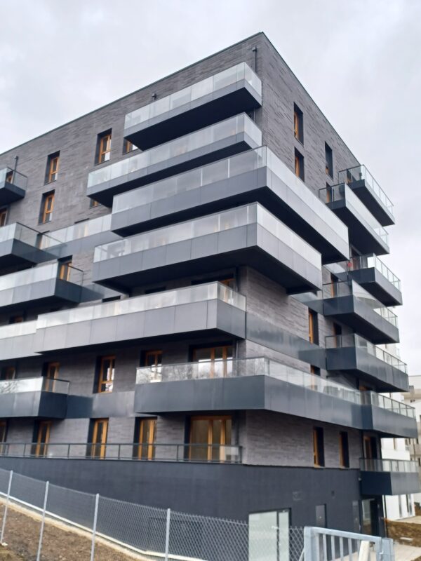 Facade_Est_BETOBRIK